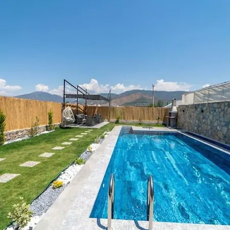Villa Rose Stone *