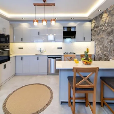 Villa Rose Stone
